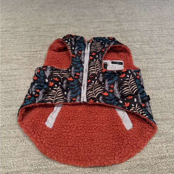 Lucy & Co. Reversible Teddy Vest - Picture 2 of 5